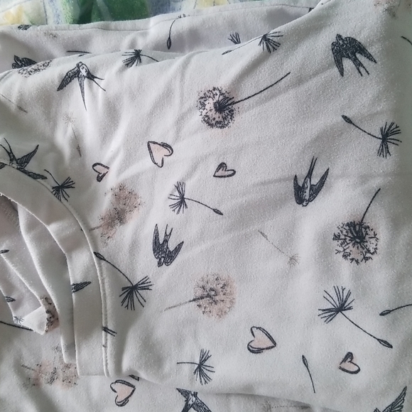 Girl's medium Ardene's shirt - Picture 3 of 3